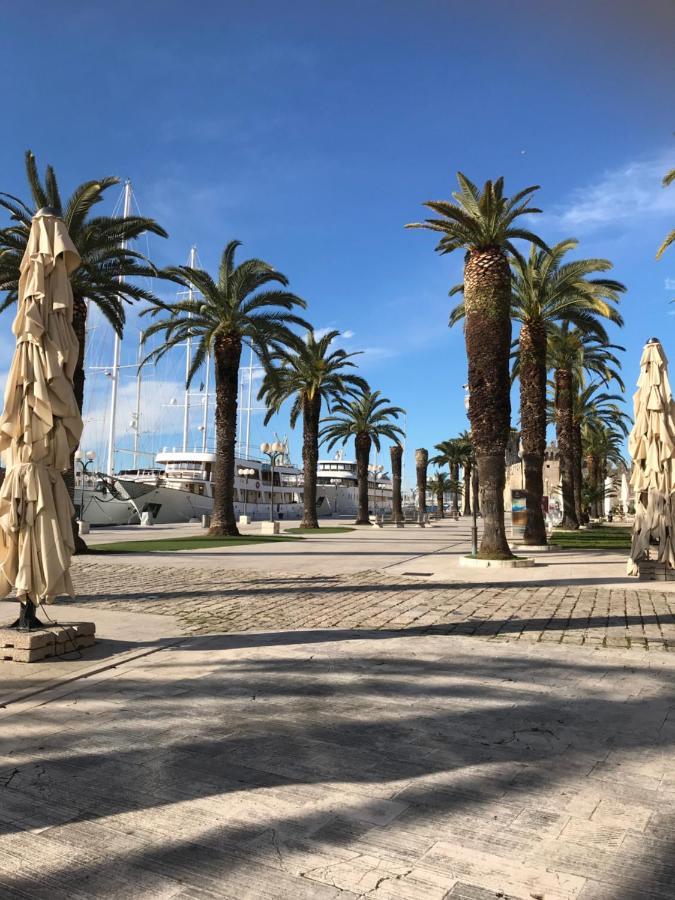 Vila Zrina - Apartmani Trogir Exterior photo