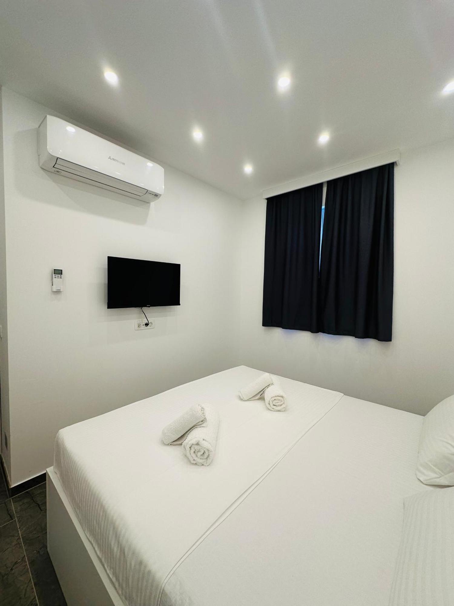 Vila Zrina - Apartmani Trogir Exterior photo